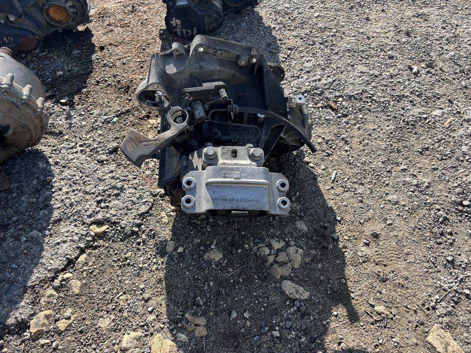 Скоростна кутия за Vw, Ауди, Сеат, Шкода 1.6 102кс 2005- 2012г JHV