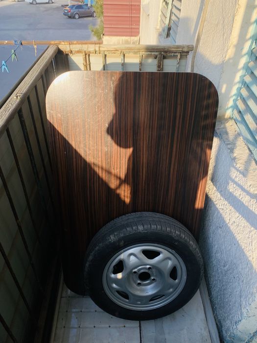 Продается стенка и стол