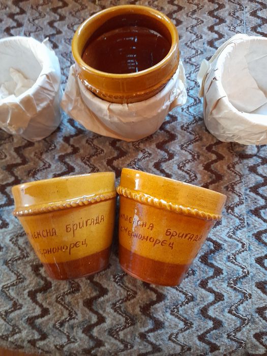 Чисто нови чаши за ракия  и стъклени купички