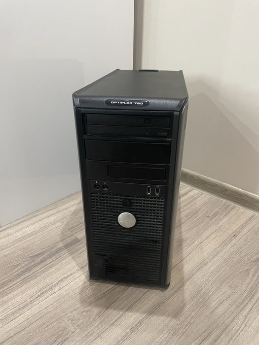 Настолен компютър Dell Optiplex 760