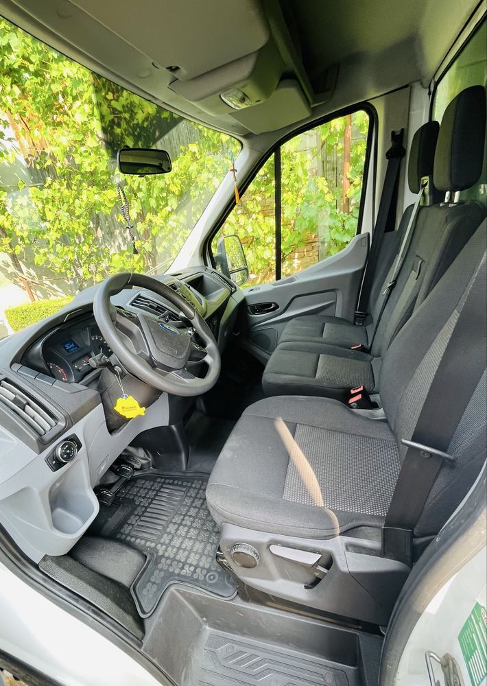 Vand Ford Transit autoutilitara 2.0 D 130 cp