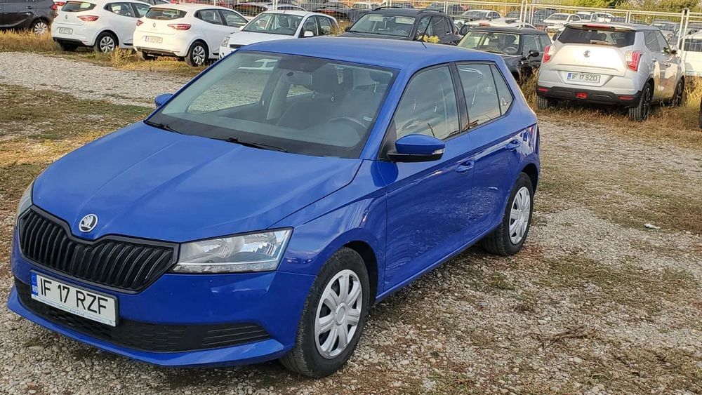 Skoda Fabia Hatchback, Touchscreen, TVA deductibil, Geamuri si oglinzi electrice
