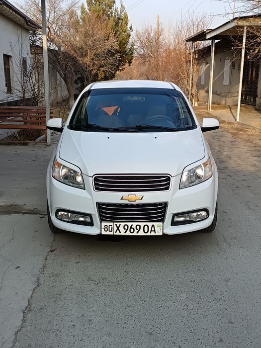 Neksiya 3 avtomashinasi