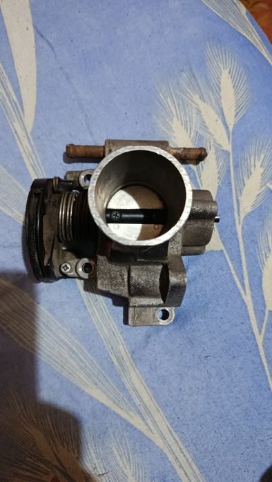 Продам дроссельную заслонку Матиз