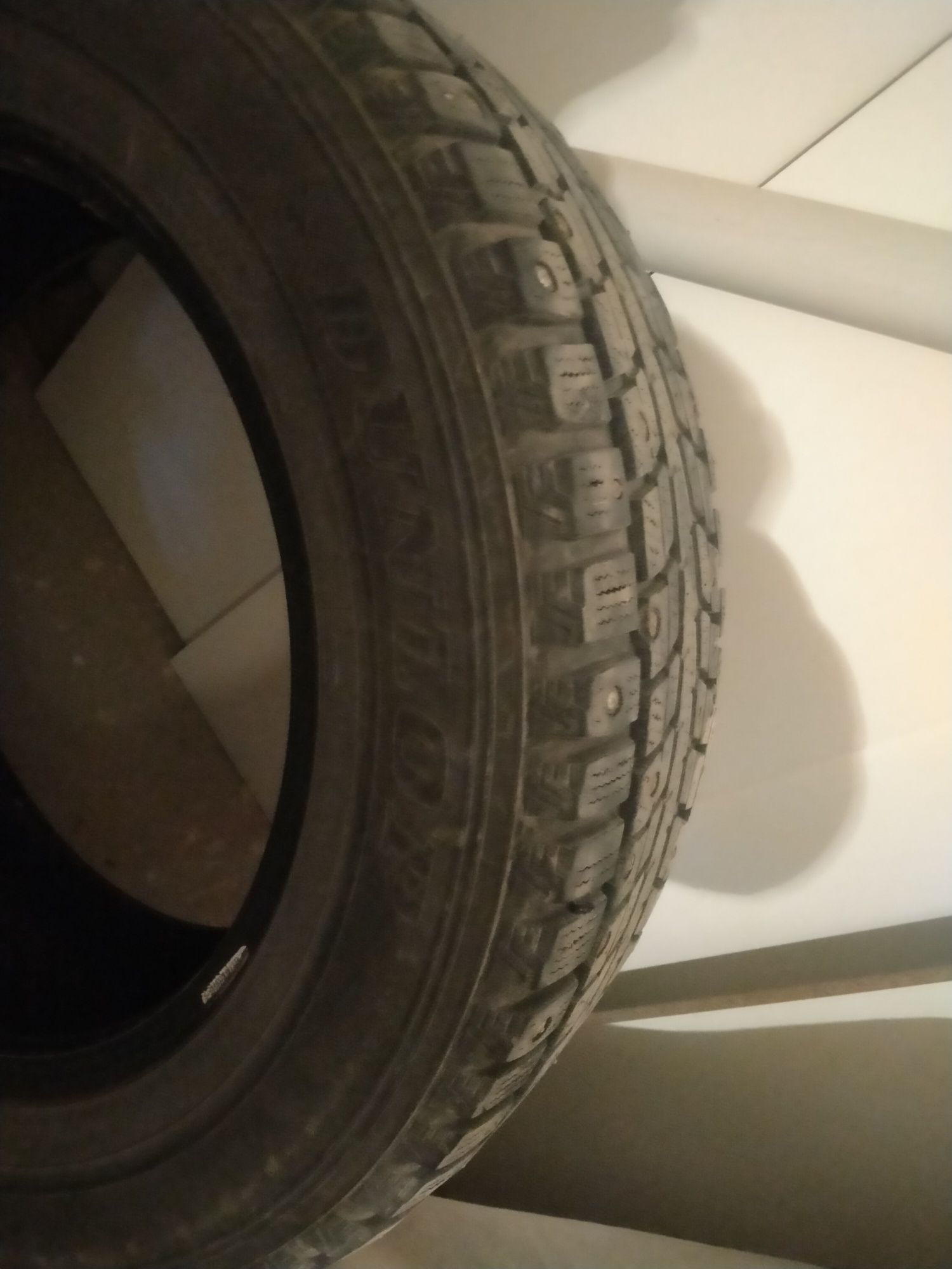 шины шипованные Dunlop 225/65/17