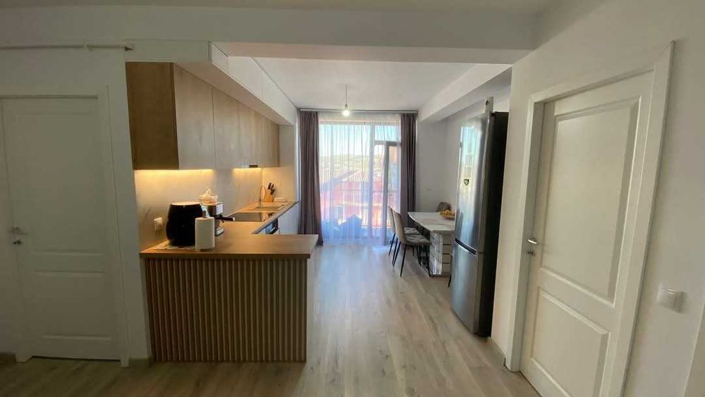 Vand apartament nou Bradet