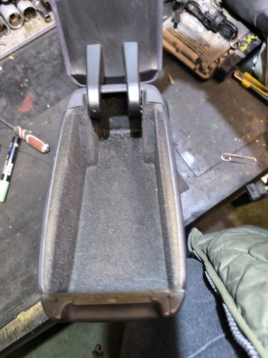 Cotiera originala Audi A3 8P