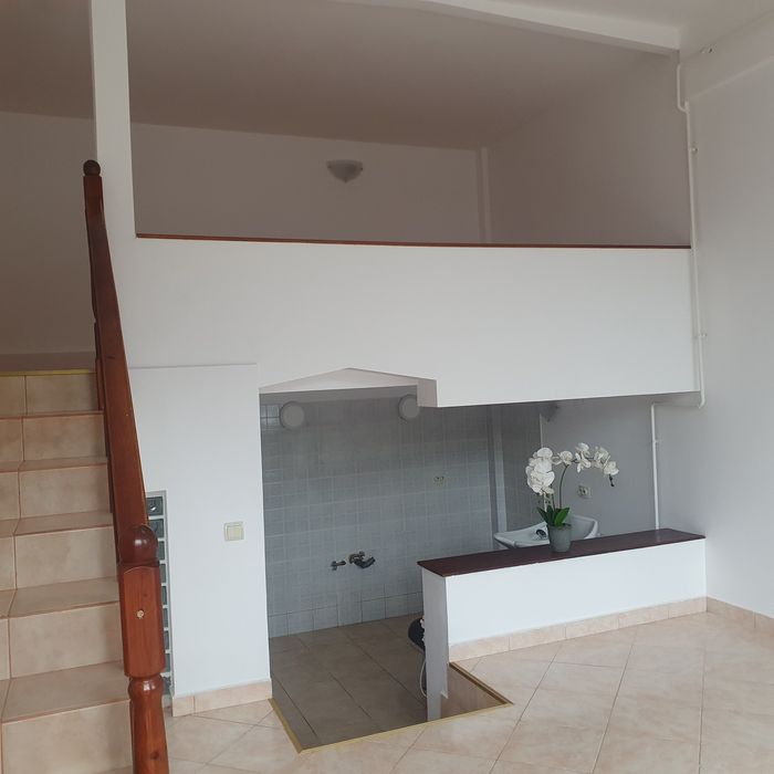 Birou, apartament cu o cameră