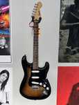 squier stratocaster + amplificator frontman 10G