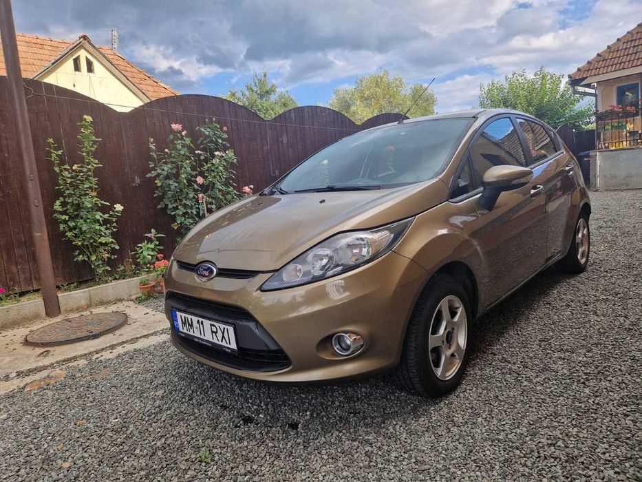 Vând Ford Fiesta 1.6 TDCi 2011 - Km reali + set anvelope vară bonus