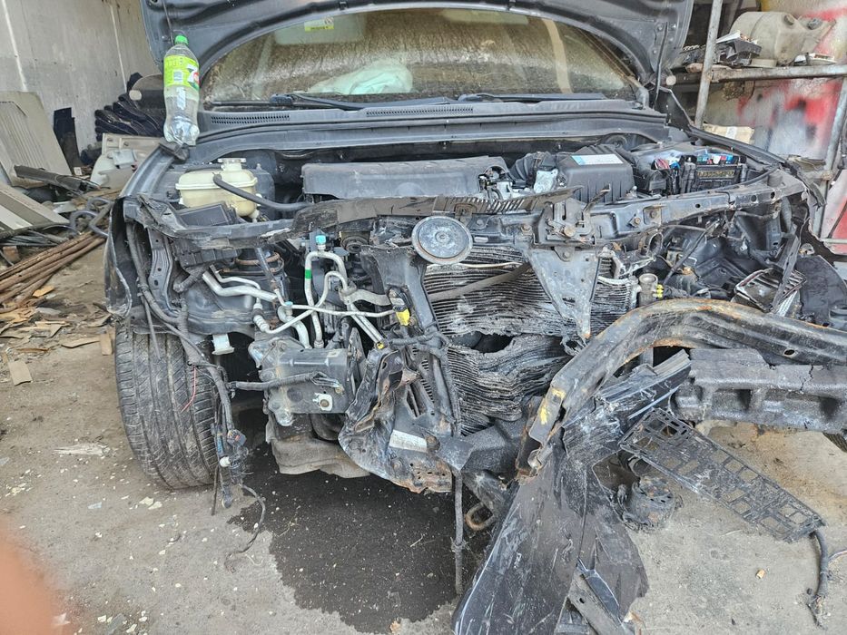 Kia, Ceed, 2010] – avariată frontal, motor funcțional