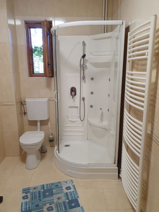 Închiriez cabană la Somesu Rece