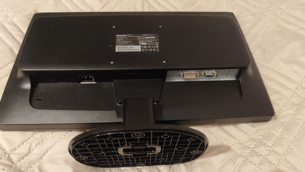Монитор Phillips 221V2 - за ремонт или за части.