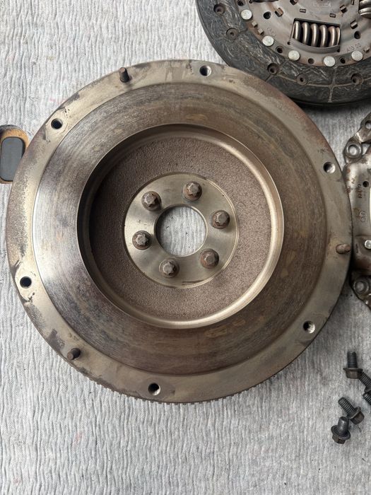 ambreiaj Ford Fiesta mk6 an 2014 motor 1.5tdci