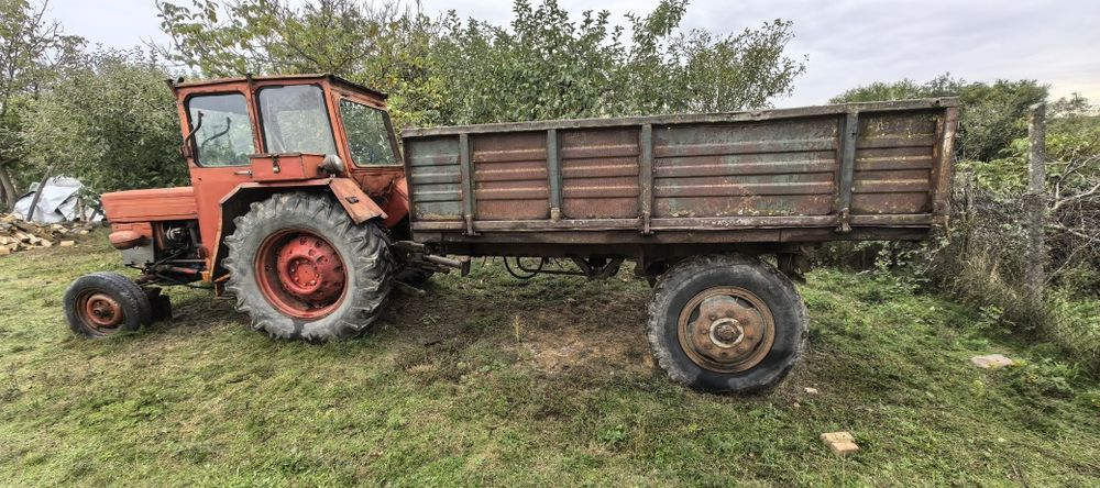 Vand Tractor UTB445+Remorca cu o axa