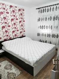 Vând pat dormitor wenghe+alb 160x200-Somiera noua + saltea + 2 noptier