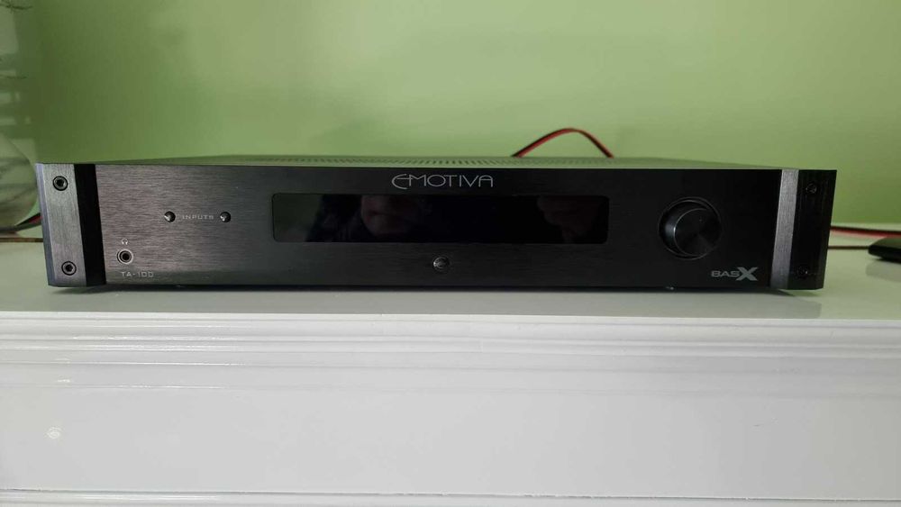 Amplificator Emotiva - BasX TA-­100 Stereo