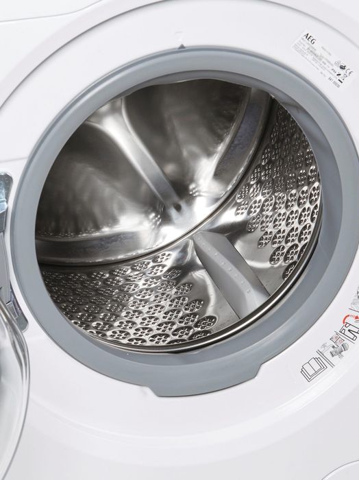 Пералня със сушилня с термопомпа AEG 9000 L9WBCN61B, серия 9, 10/6