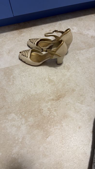 Pantofi Vicina piele bej cu auriu