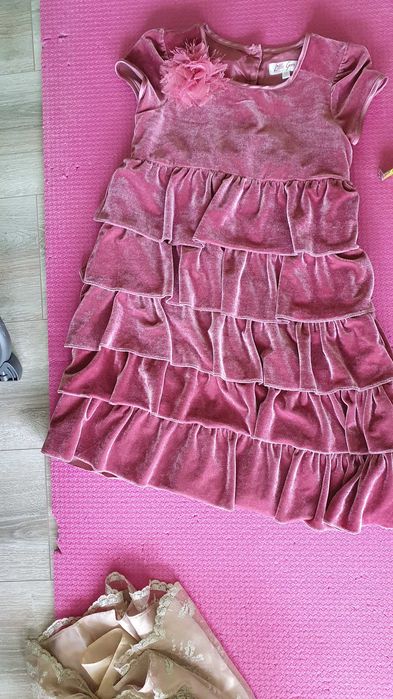 Продавам детска червена рокля за 7-8 год момиче - нова Little Gem