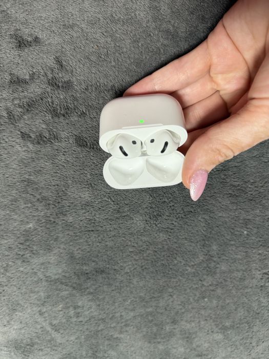 Слушалки AirPods