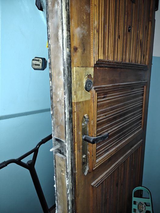 входная металлическая дверь