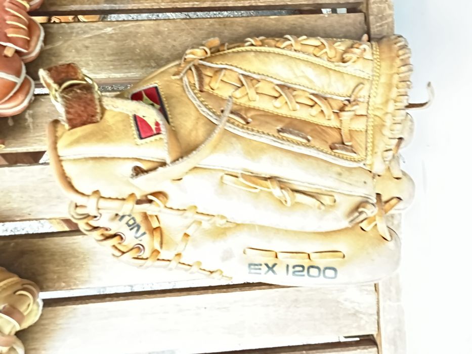 Беизболна екипировка