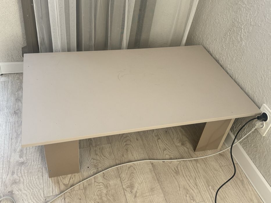 Продам журнальный столик