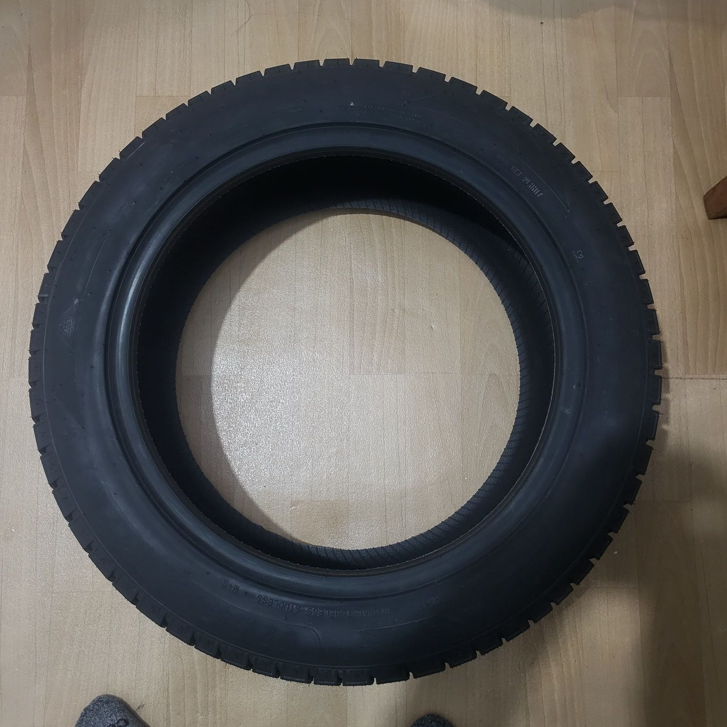Шины зимние 215/55/17