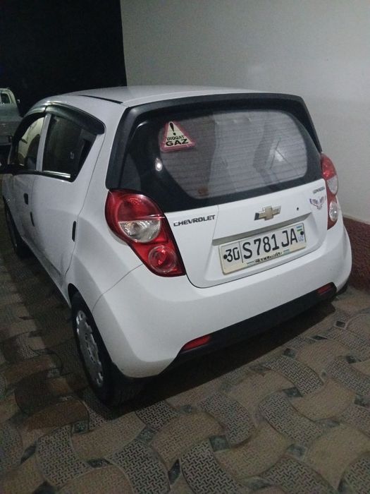 Spark 2014 yaxshi minilgan zoʻr holatda 1 kurg yurgan