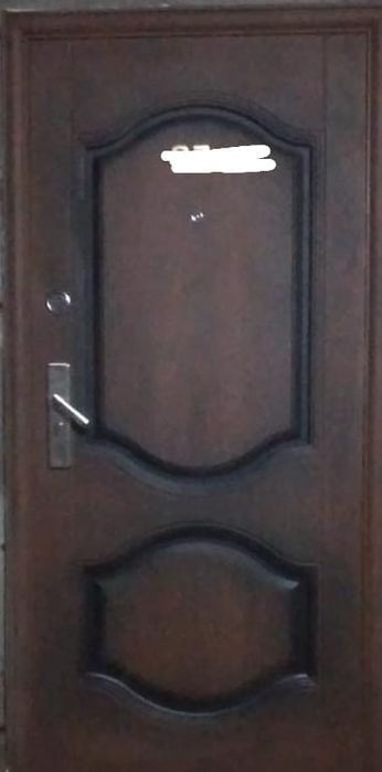 Металлические входные двери.