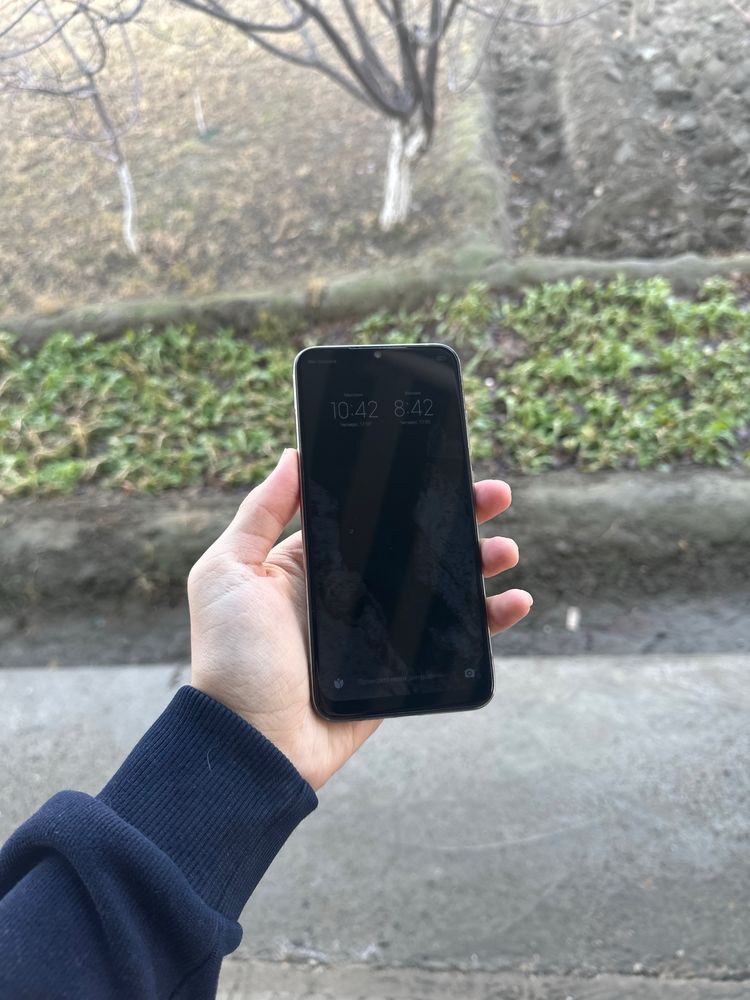 Redmi note 8 32 gb.