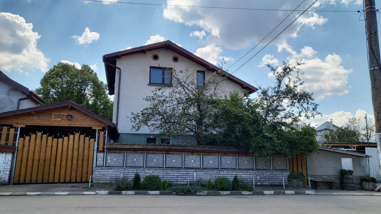 Продава се Къща в с. Драгушиново, Област София-област - 550 кв.м за 400 €/кв.м - Снимка #1