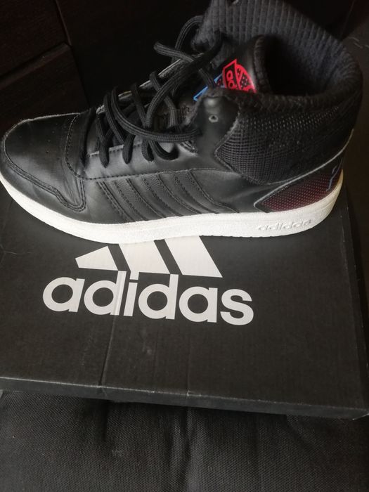 Vând ghete Adidas originale