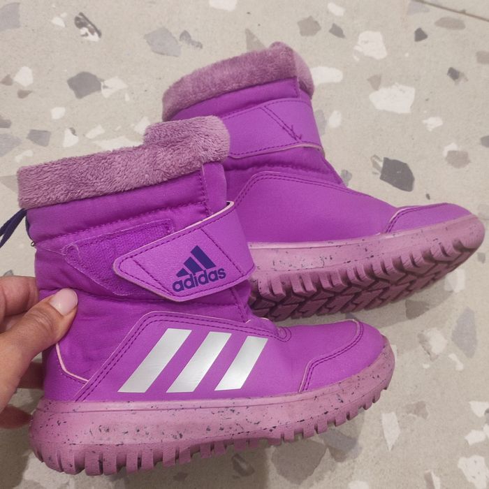 Детски апрески Adidas, размер 30, безупречно състояние