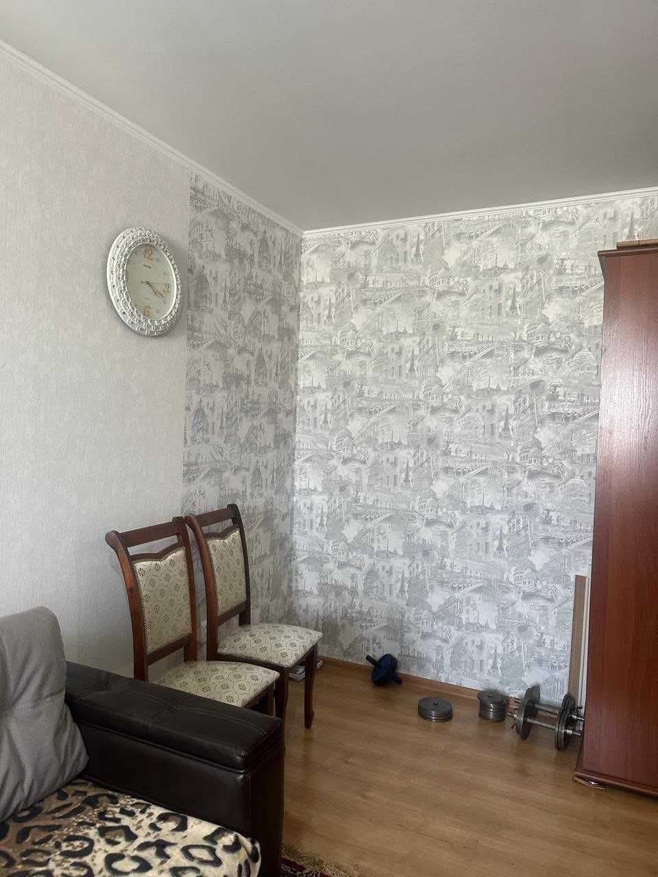 Продаю 2-х комн. Кв 8 микро-районе