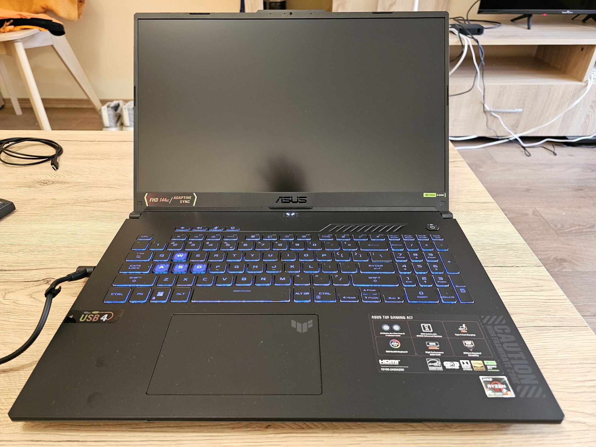 ЧИСТО НОВ ASUS TUF A17 FA707NU с процесор AMD Ryzen™ 5 7535HS до 4.55G
