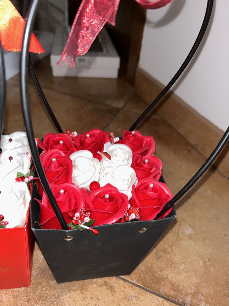 Cosulete trandafiri de sapun