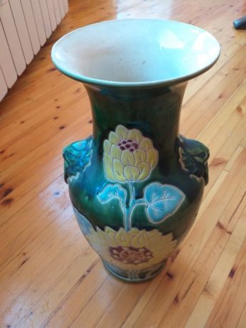 Много красиви керамични декоративни вази