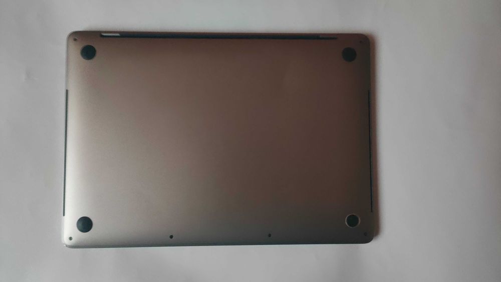 Macbook pro a1706 2017 г. retina display, touchbar