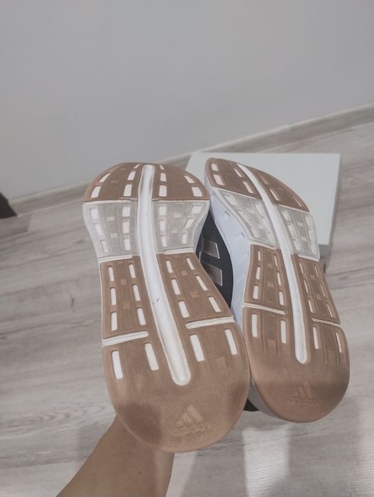 Adidas Swift Run marimea 39