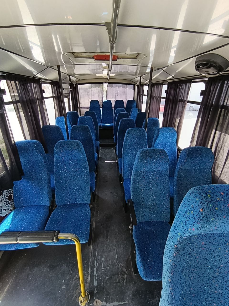 Odam tashish uchun isuzu avtobus