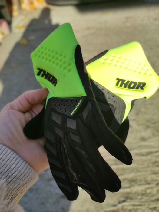 Cască protecție pentru copii+mănuși cadou