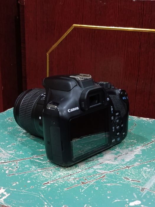 Canon d1300 EOS с гарантией