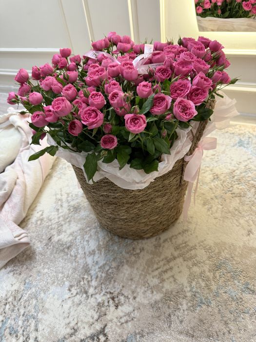 Свежие цветы, кустовые розы