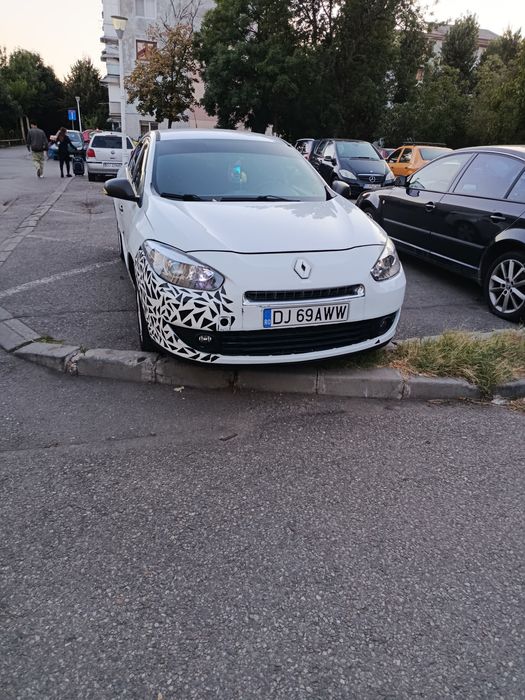 Vând Renault Fluence