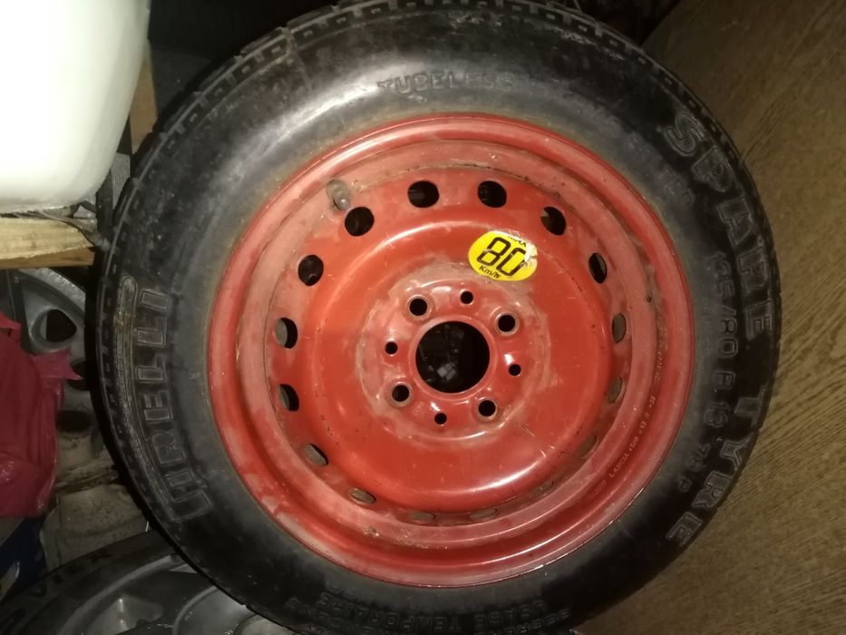 Резервна гума патерица