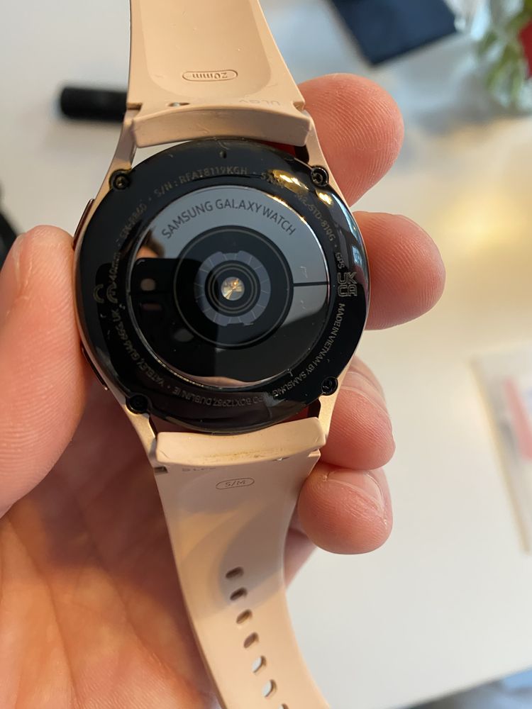 Galaxy Watch 4 (9KGH)