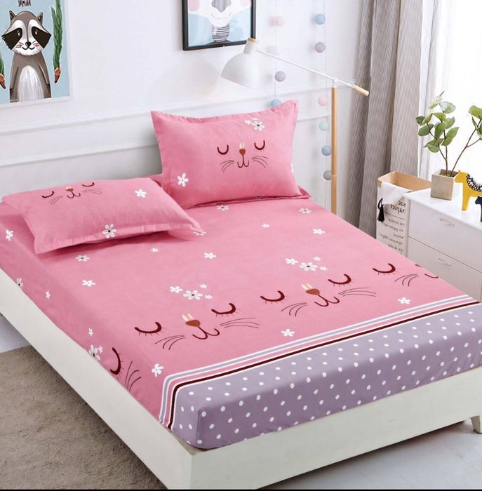 Huse finet cearceaf cu elastic 180x200 cm + 2 fete de perna