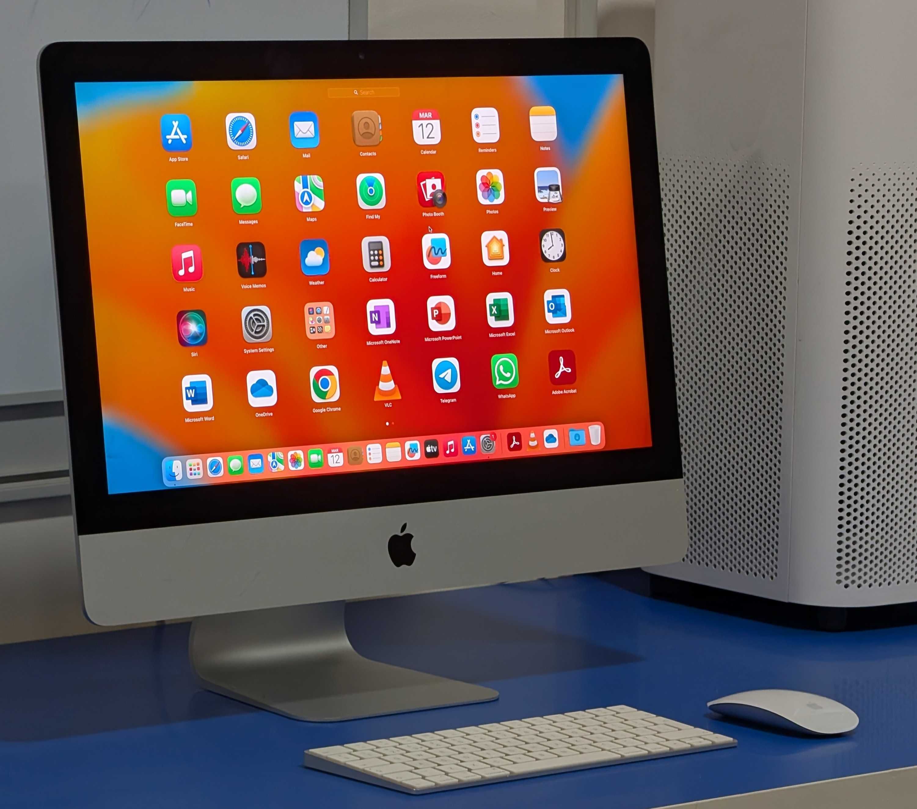 Apple iMac 21.5" Mid 2017 intel Core i5 2.3 GHz 8GB RAM